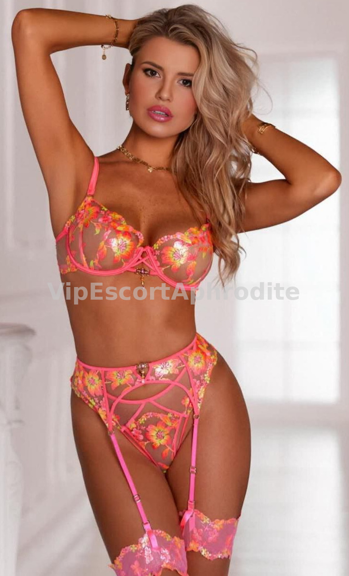 DARIA — elite escort in Paris